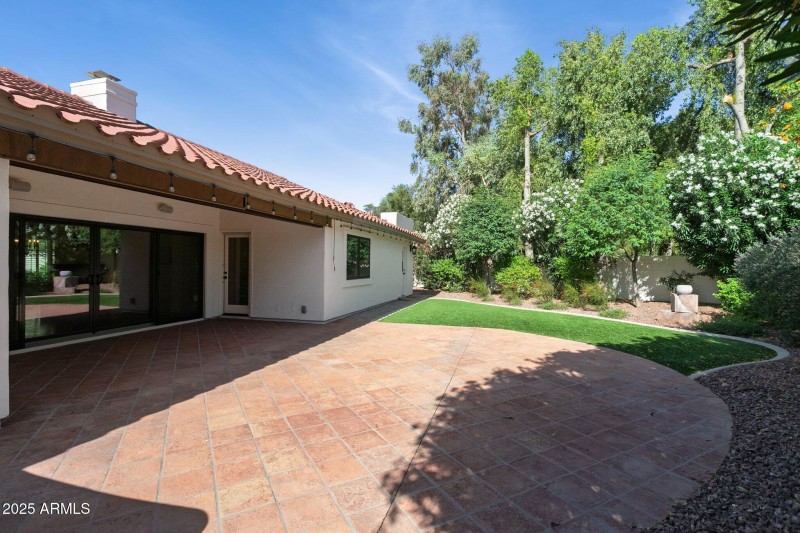 35-web-or-mls-8943-n-80th-pl