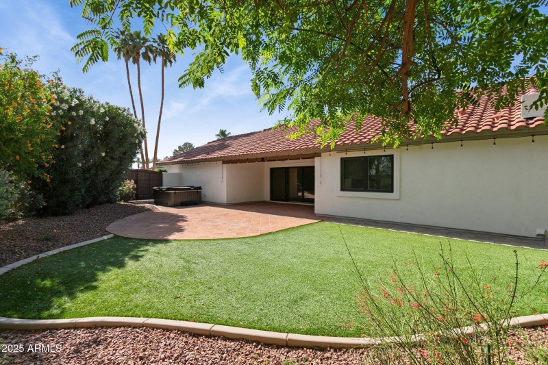 36-web-or-mls-8943-n-80th-pl