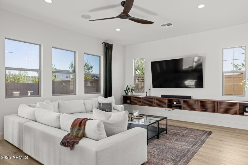 11-web-or-mls-11025 E Utah Ave, Mesa-11