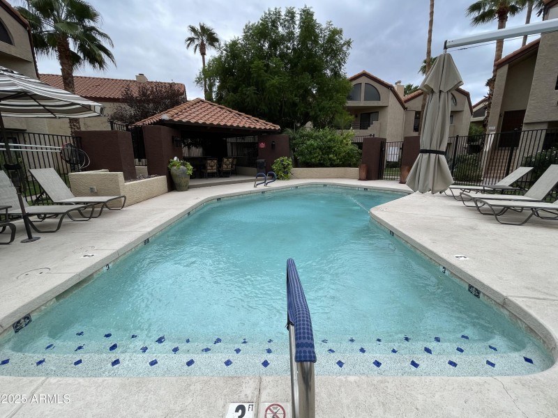 SPARKLING COMMUNITY POOL