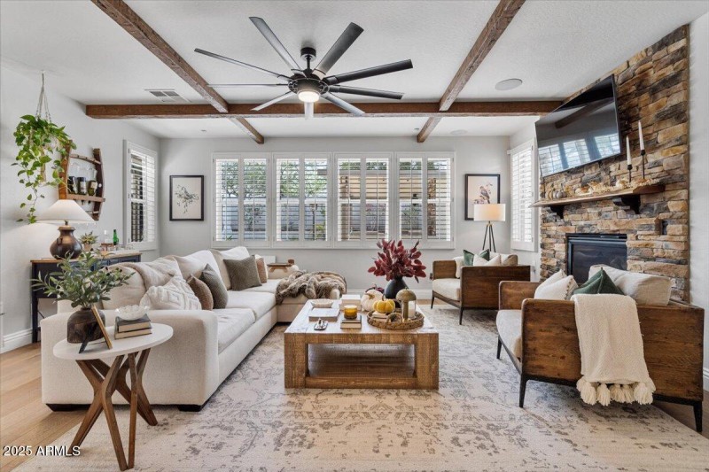 21365 W Mule Deer Way41