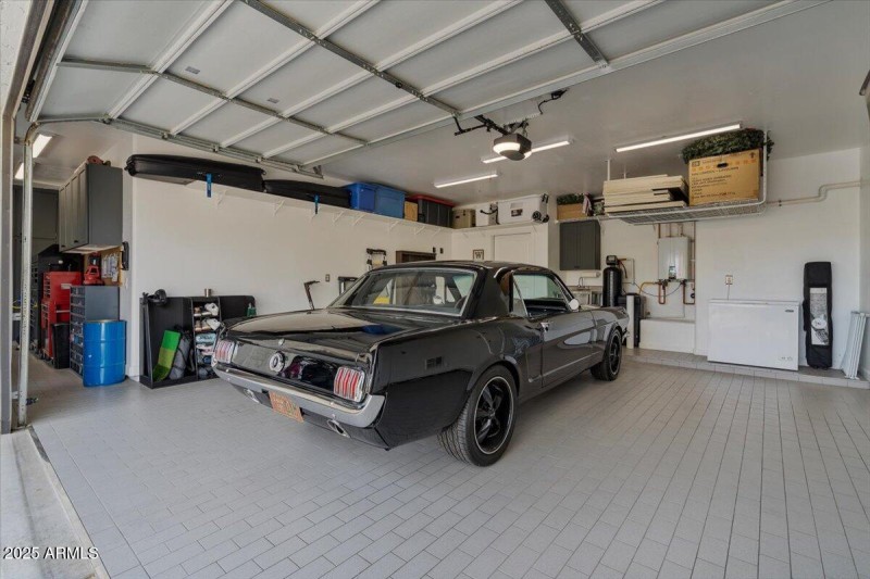 21365 W Mule Deer Way_Garage Space