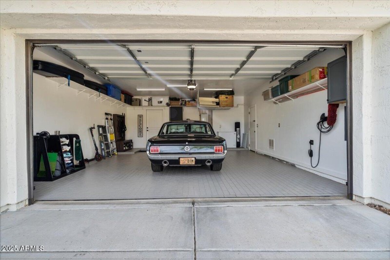 21365 W Mule Deer Way_Garage Space