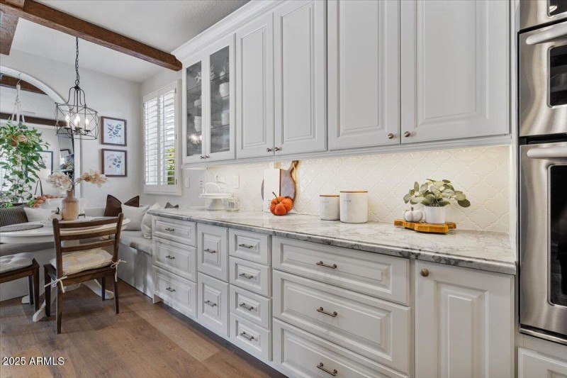 21365 W Mule Deer Way_Custom Cabinetry