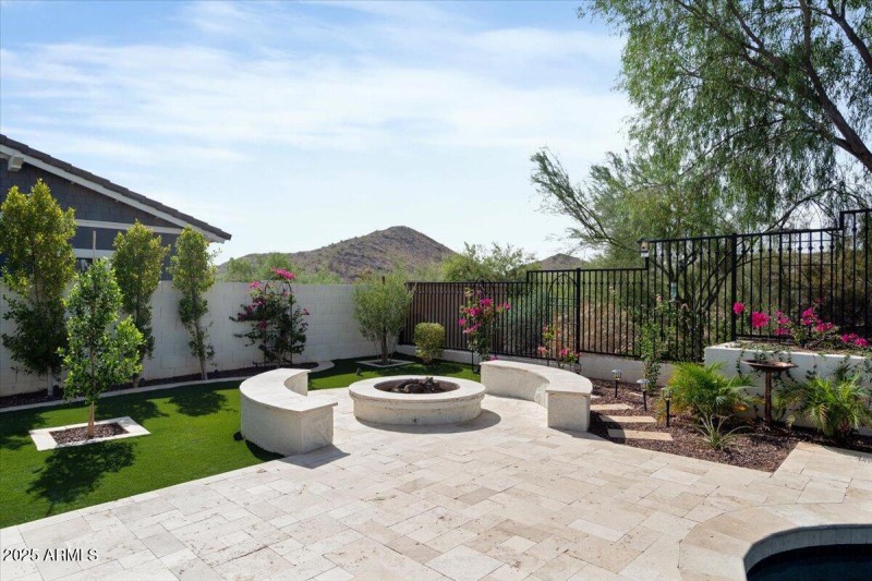 21365 W Mule Deer Way81