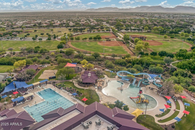 8-Community Center_(2048)