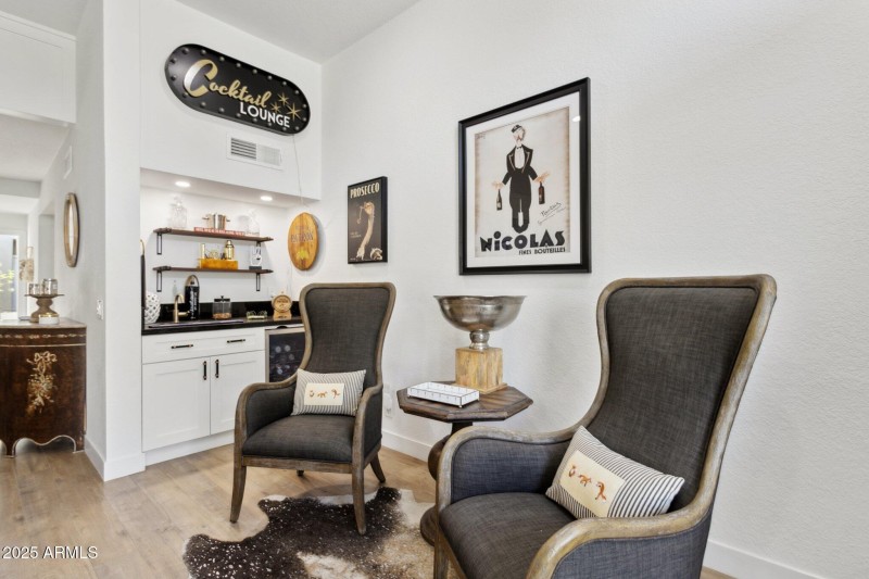 Cocktail lounge area