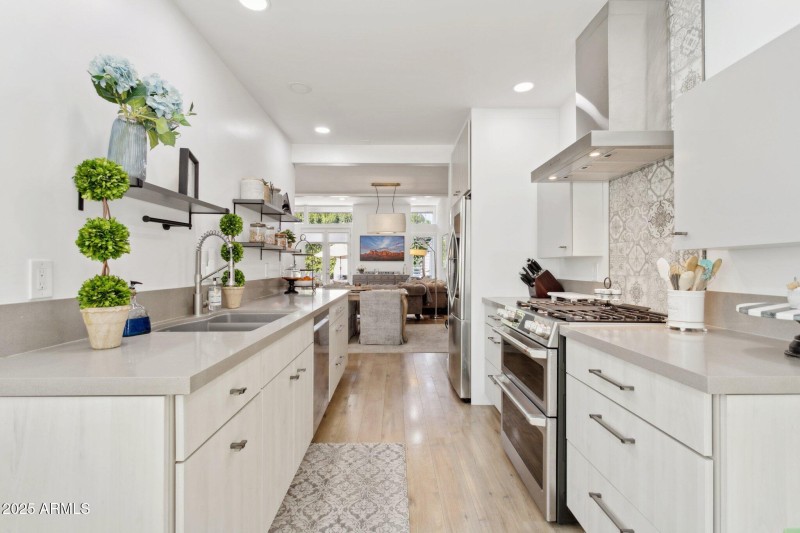 Beautifully updated kitchen