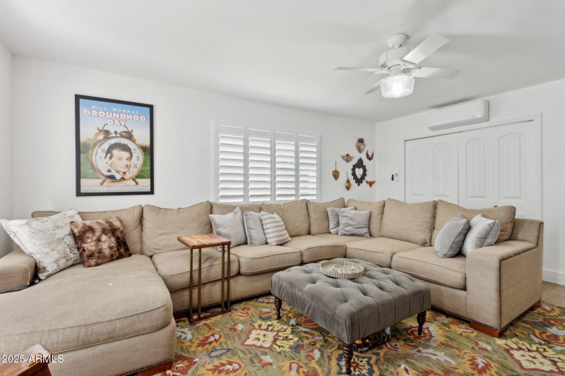 Walk in closet and shutters