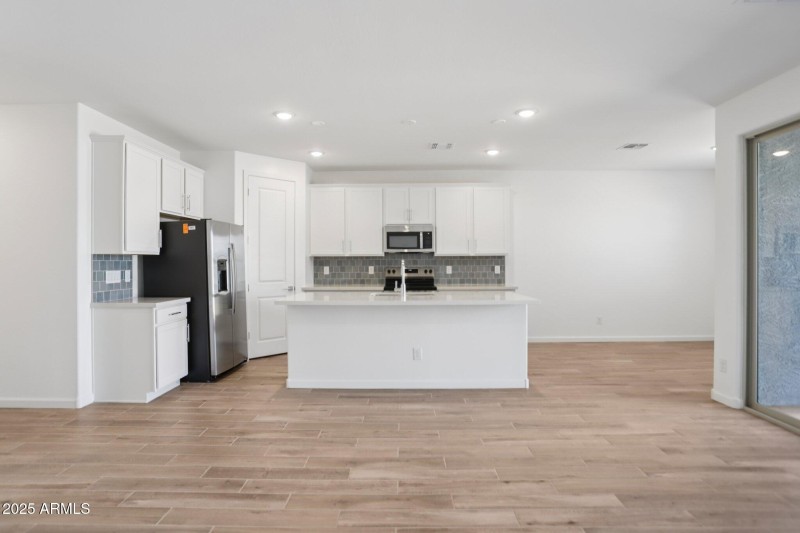 11-web-or-mls-La Senda Dr W-S2409-011