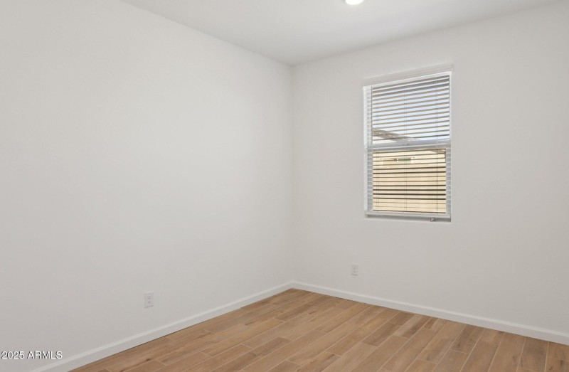 13-web-or-mls-La Senda Dr W-S2409-013