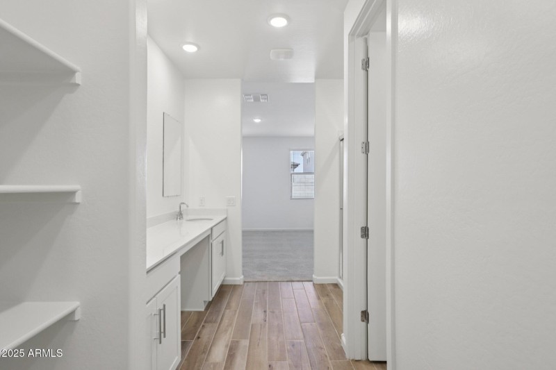 19-web-or-mls-La Senda Dr W-S2409-019