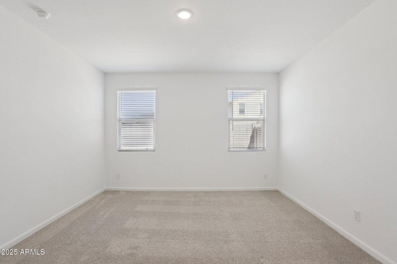 21-web-or-mls-La Senda Dr W-S2409-021