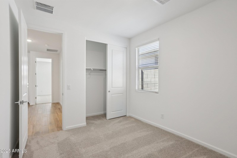 27-web-or-mls-La Senda Dr W-S2409-027