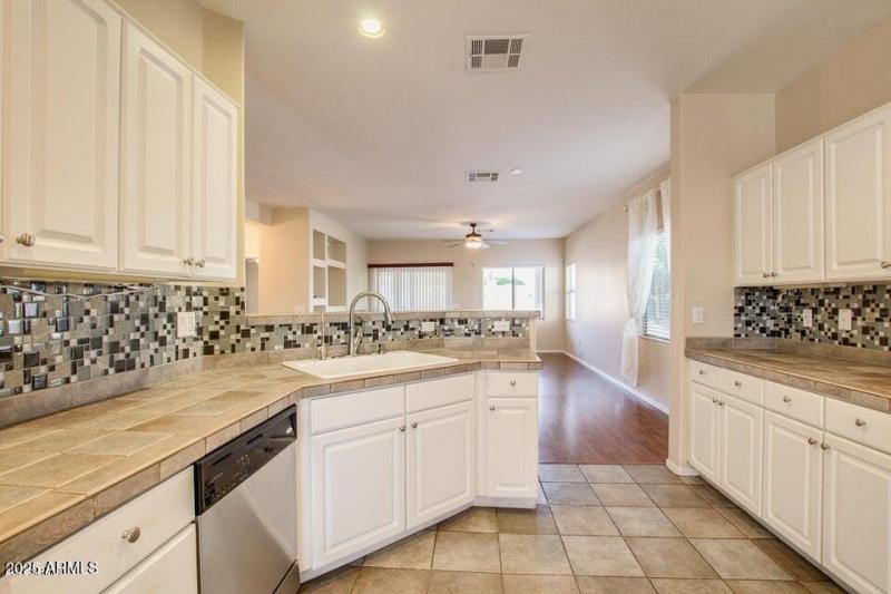 20170321233258495621000000-o