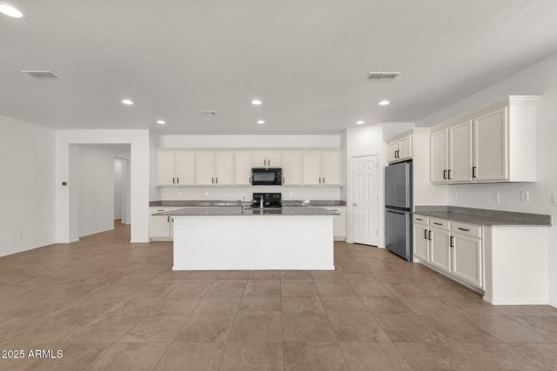 9-web-or-mls-22472-e-sonoqui-blvd