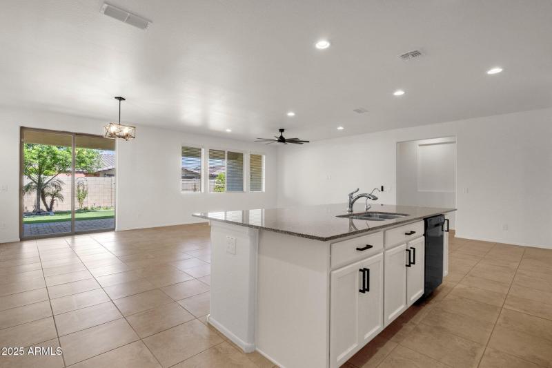 12-web-or-mls-22472-e-sonoqui-blvd