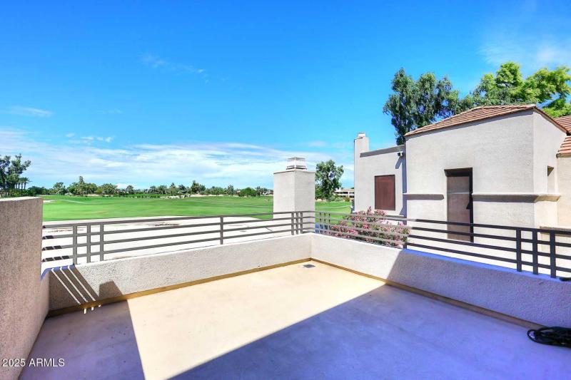 Balcony-Golf Course View