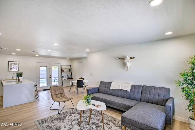 09ea56c7-3330-438b-bc78-fb4cc4300b03