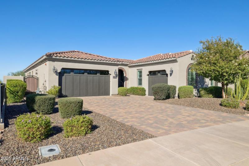 3-web-or-mls-10708-n-136th-pl