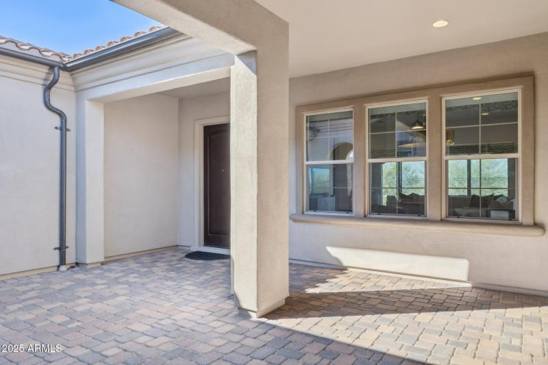 6-web-or-mls-10708-n-136th-pl