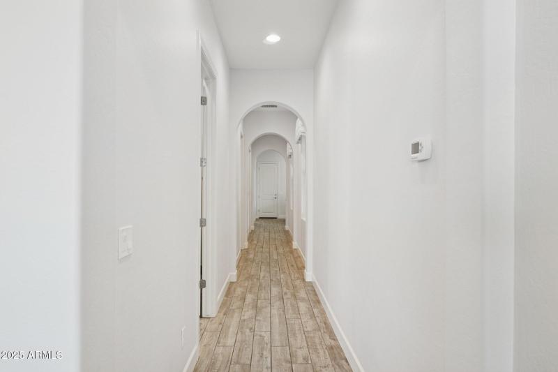 28-web-or-mls-10708-n-136th-pl