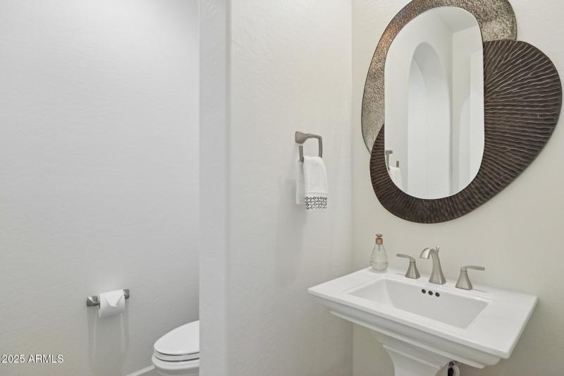 31-web-or-mls-10708-n-136th-pl