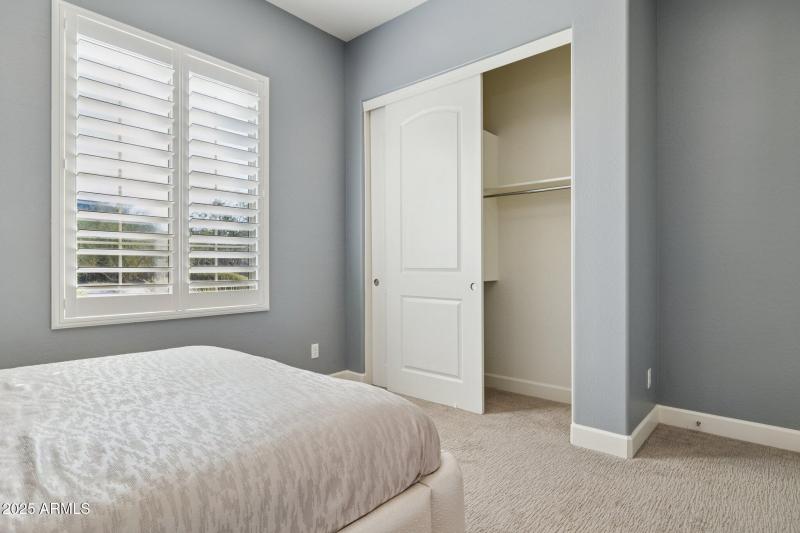 38-web-or-mls-10708-n-136th-pl