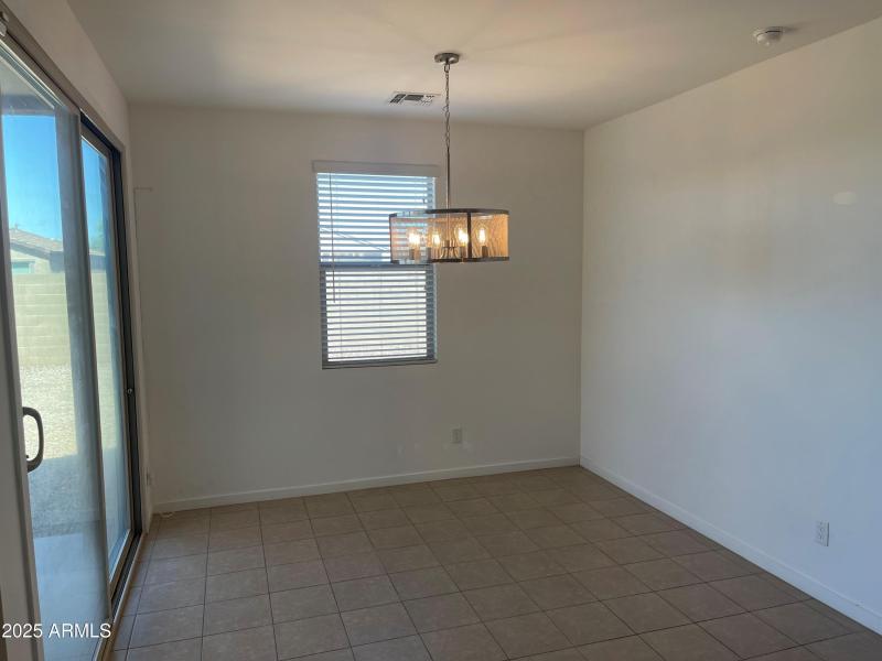 Hensley Breakfast Nook