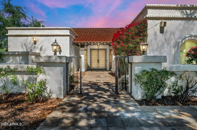 50-web-or-mls-9504 E Sunnyside Dr-52