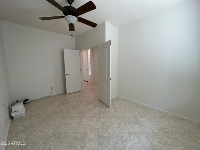 BR 2 * DOUBLE DOOR ENTRY * NO CLOSET