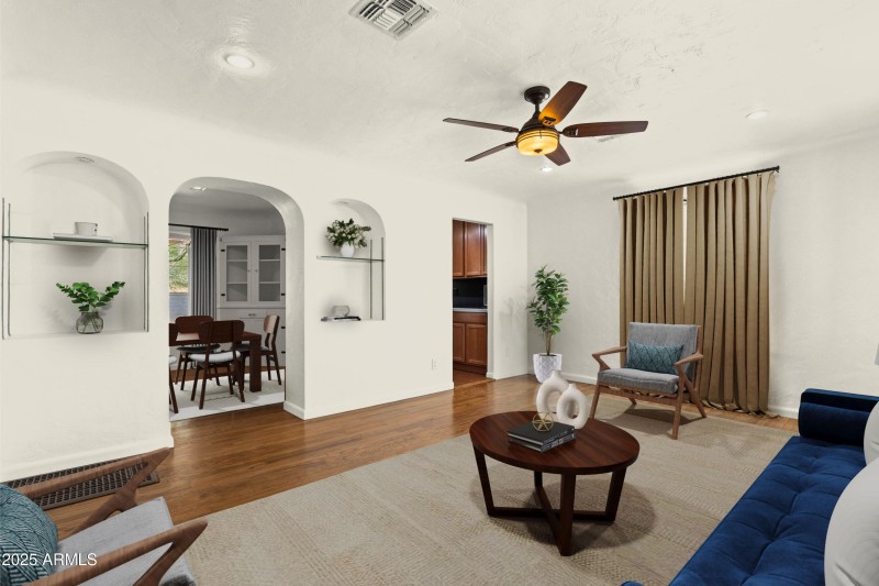 Living Room (virtually staged)