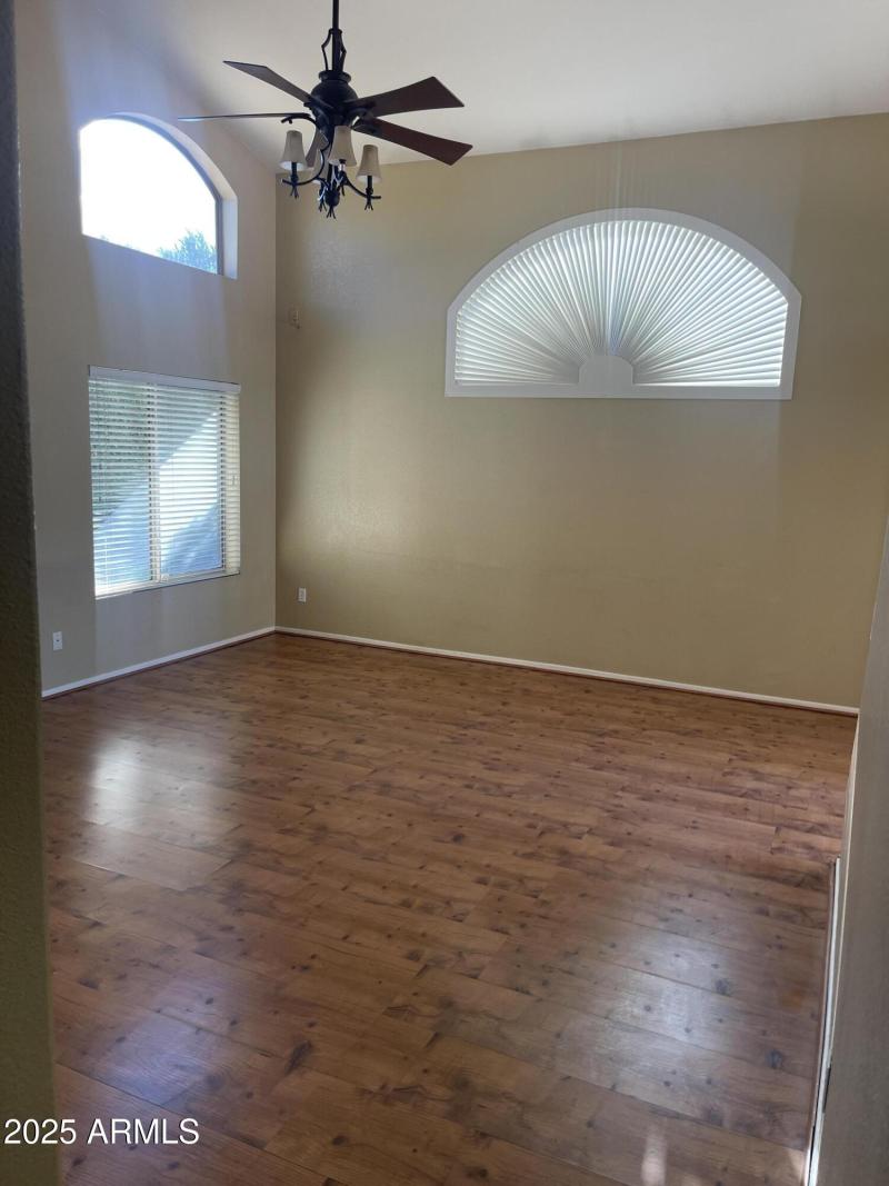 20250919_224641739_iOS