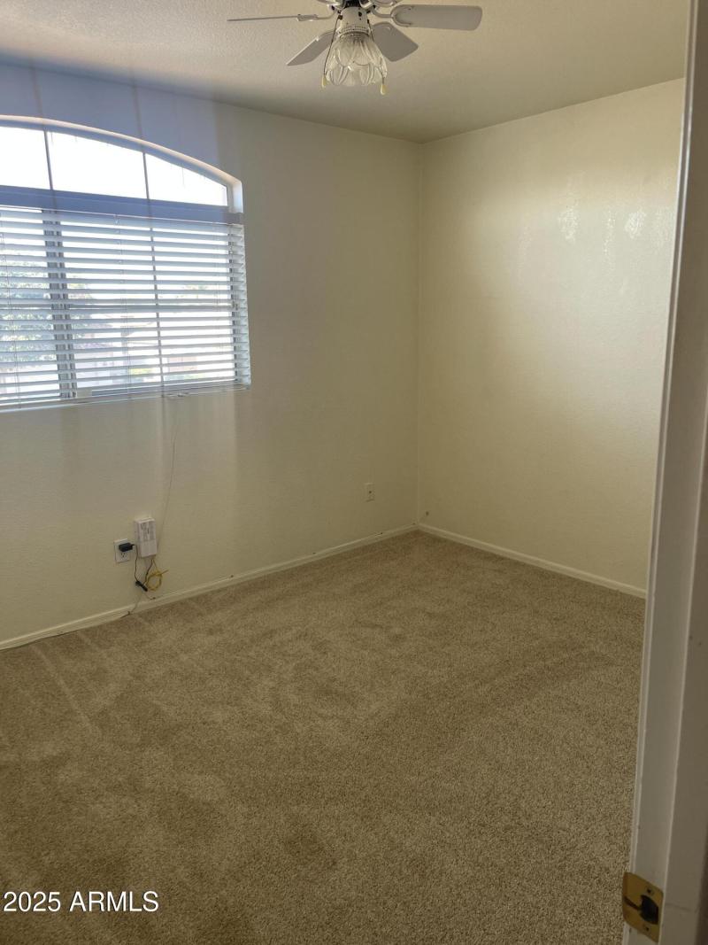 20250919_224803166_iOS