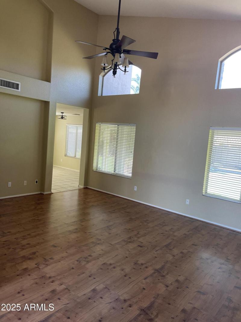 20250808_153417516_iOS