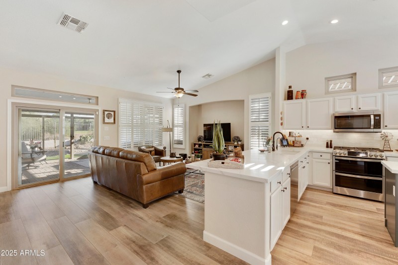 4664 E-009-038-dlb-MLS_Size