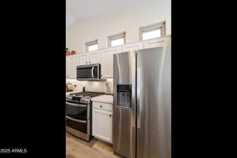 4664 E-016-033-DLB 5823-MLS_Size