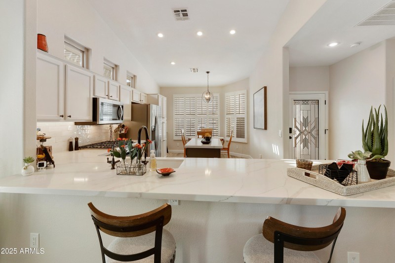 4664 E-017-047-dlb-MLS_Size