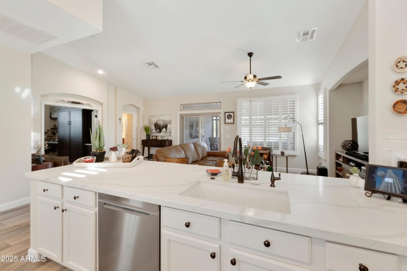 4664 E-018-027-dlb-MLS_Size