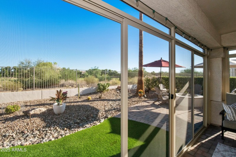 4664 E-022-052-DLB 5833-MLS_Size