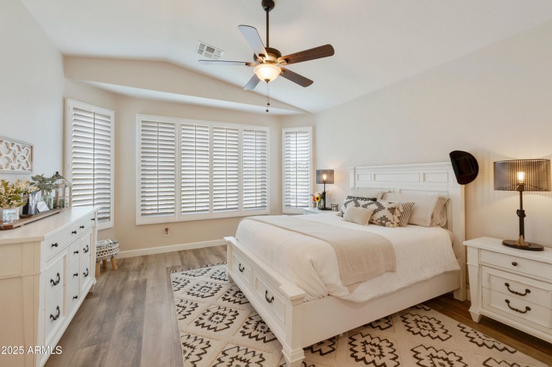 4664 E-025-030-dlb-MLS_Size