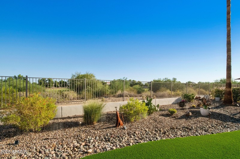 4664 E-041-045-DLB 5840-MLS_Size