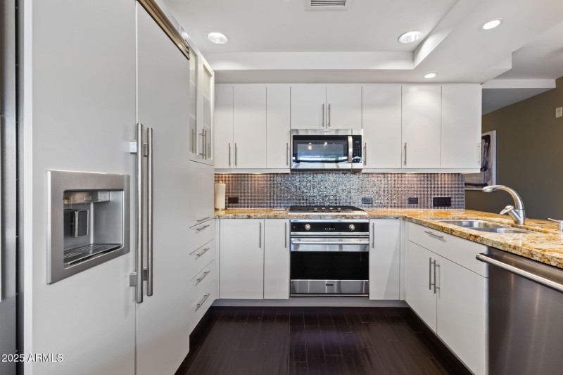 27-web-or-mls-7147-e-rancho-vista-dr