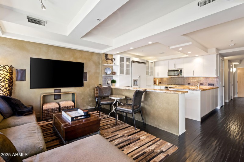 31-web-or-mls-7147-e-rancho-vista-dr