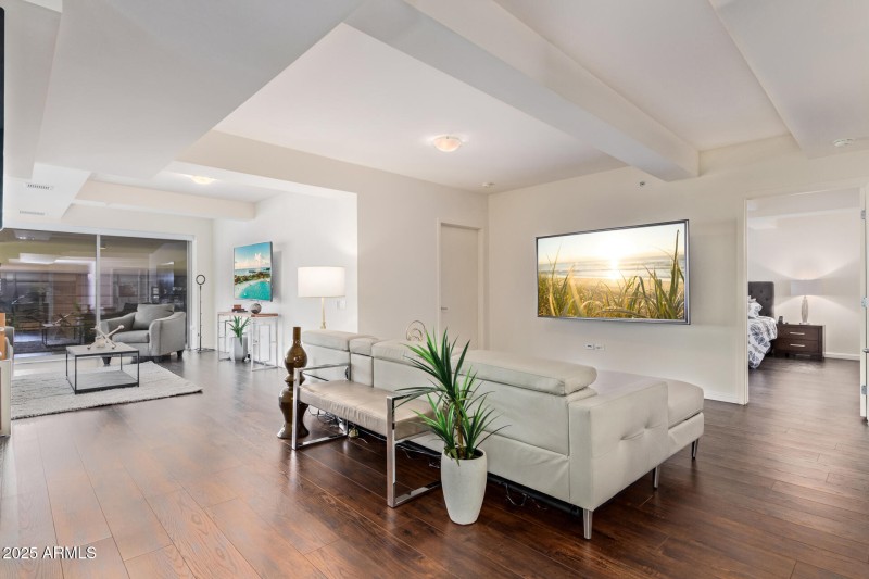 Front living space 1