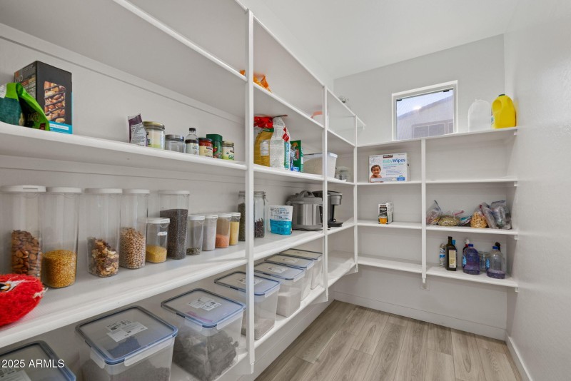 Walk-in Pantry
