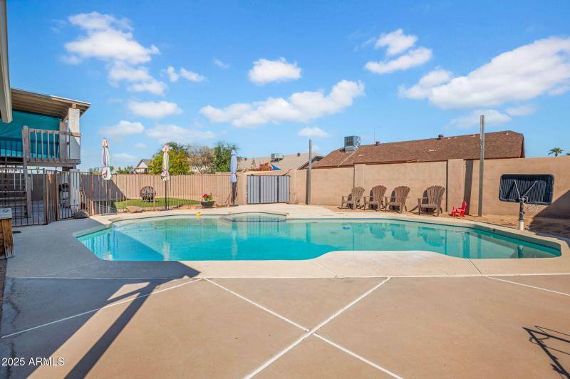 26-web-or-mls-6064 E Ingram St-26