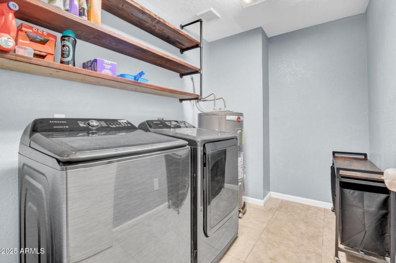 21-web-or-mls-6064 E Ingram St-21