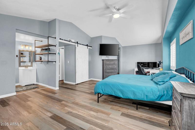 12-web-or-mls-6064 E Ingram St-12