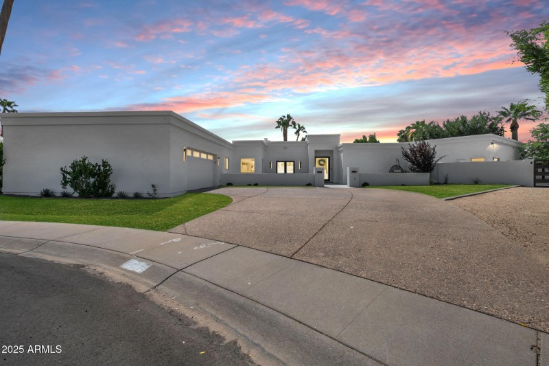 9027N82ndSt_WS-1_Dusk2